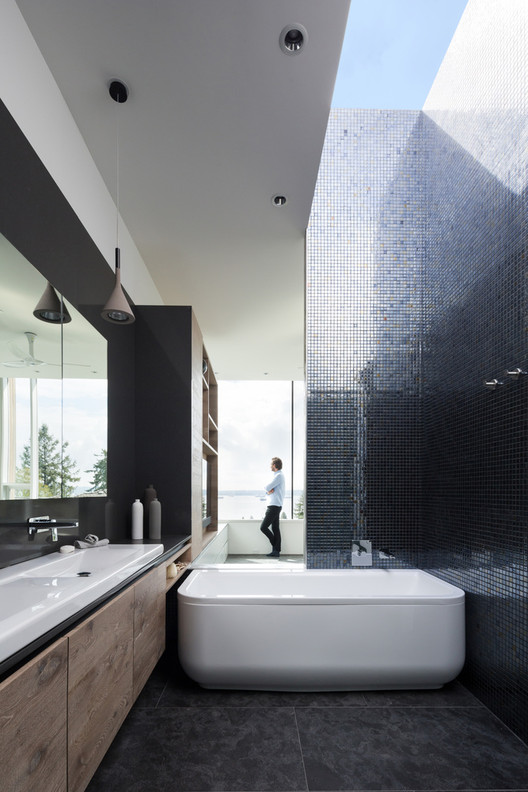 Возвращение ванны: традиционные типологии ванн в современный дизайн ванной комнаты — изображение 4 из 7
