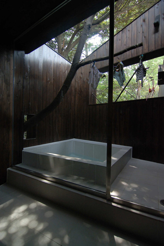 Возвращение ванны: традиционные типологии ванн в современный дизайн ванной комнаты — изображение 5 из 7