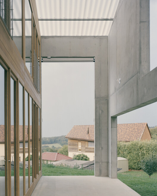 Дом в Вюиссенсе / Deschenaux Architects - Фотография интерьера, фасада