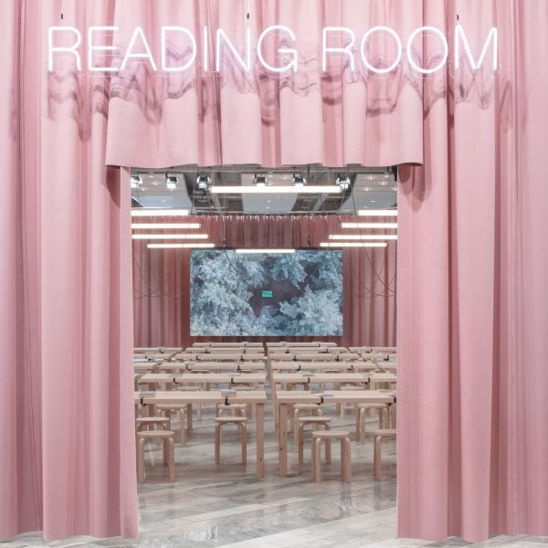 Formafantasma создает читальный зал для Недели дизайна в Стокгольме