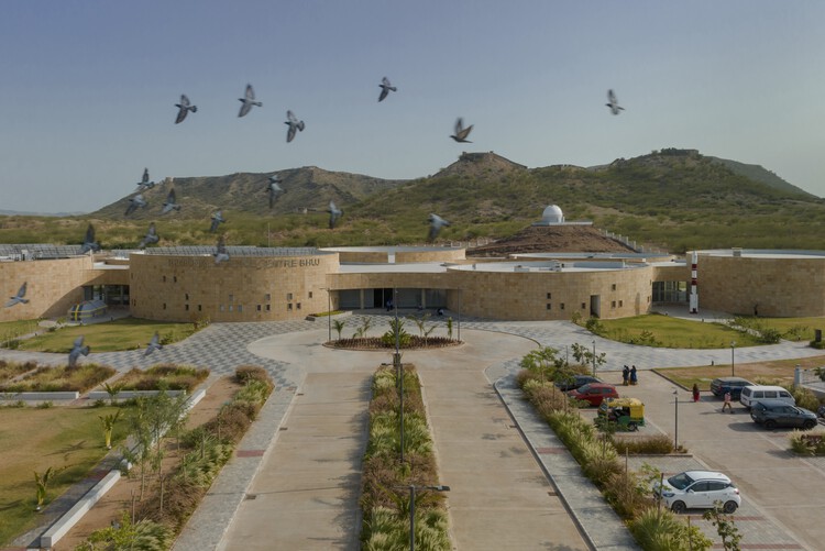 Региональный научный центр в Бхудже / Студия дизайна INI – Фотография экстерьера