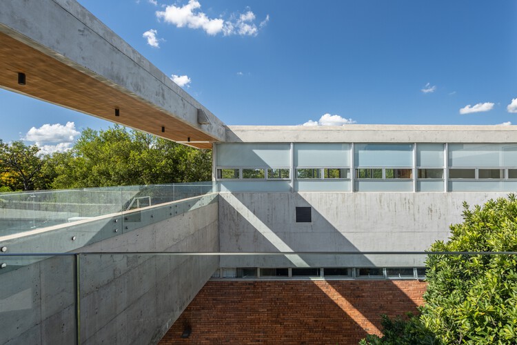 Rodor House / OMCM arquitectos - Фотография экстерьера, окна