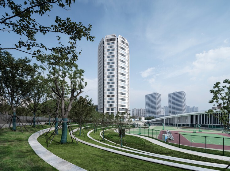 Спортивный парк Сюйцзяхуэй / HPP Architects — Наружная фотография