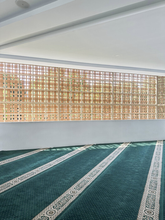 Большая мечеть Аль-Муттакин / Архитектор Андырахман – Экстерьерная фотография