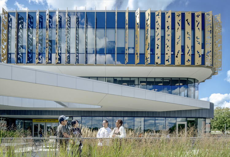 Студенческий центр Университета Западного Мичигана / CannonDesign - Фотография экстерьера, фасад