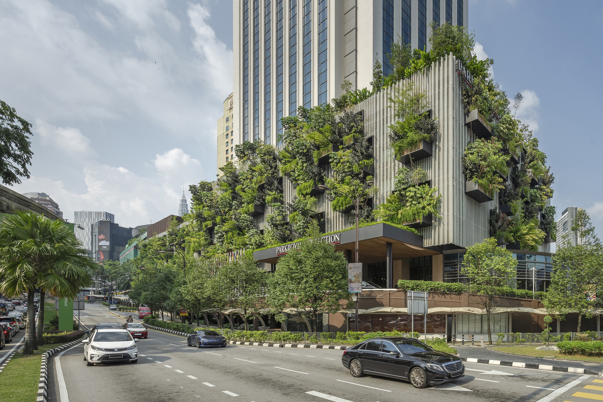 Отель Parkroyal Collection Куала-Лумпур / FDAT Architects