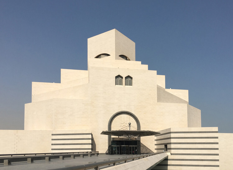 Путеводитель по архитектуре Дохи: 15 современных проектов, которые стоит изучить в столице Катара — изображение 3 из 18