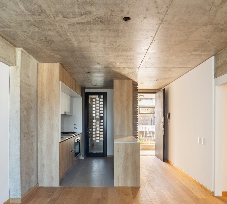 Building RZ1248 / CMS arquitectas - Фотография интерьера, кухня, балка