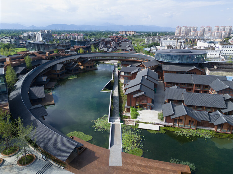Региональное городское обновление храмового района Чэнду Пэнчжоу Лунсин / BIAD-ASA Studio - Фотография экстерьера, набережной, городского пейзажа