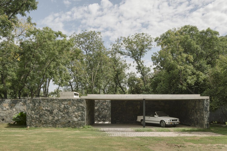 Использование натурального камня в современной аргентинской архитектуре — изображение 12 из 17