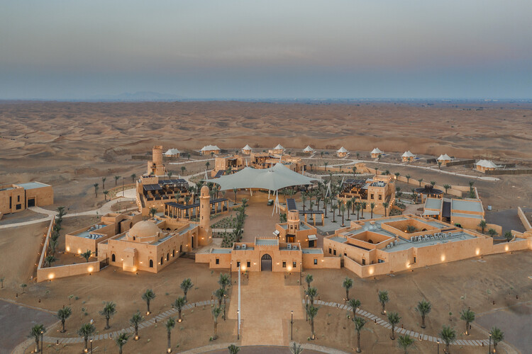 Архитектурные вмешательства в пустыню: естественные побеги, минимальное вмешательство и уединенная роскошь — Изображение 8 из 13