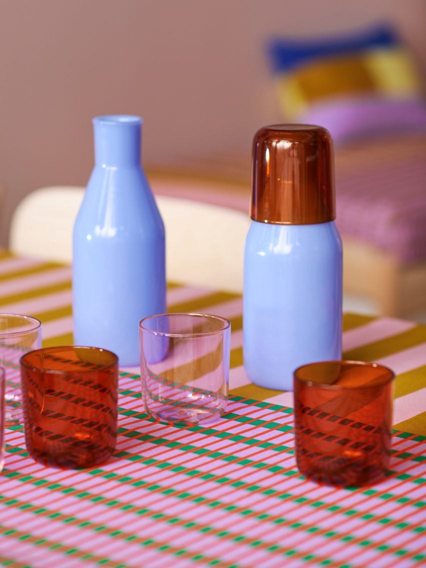 Графин и стаканы из коллекции Raw Color для ИКЕА
