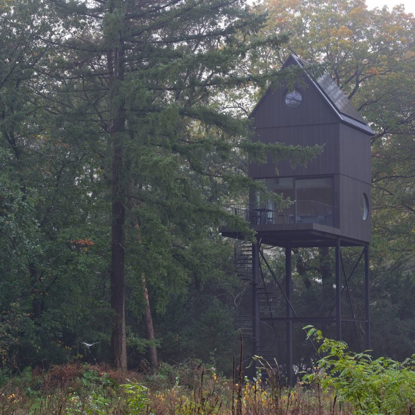 Buitenverblijf Nest от NAMO Architecture и i29, деревянный дом для отдыха в лесу