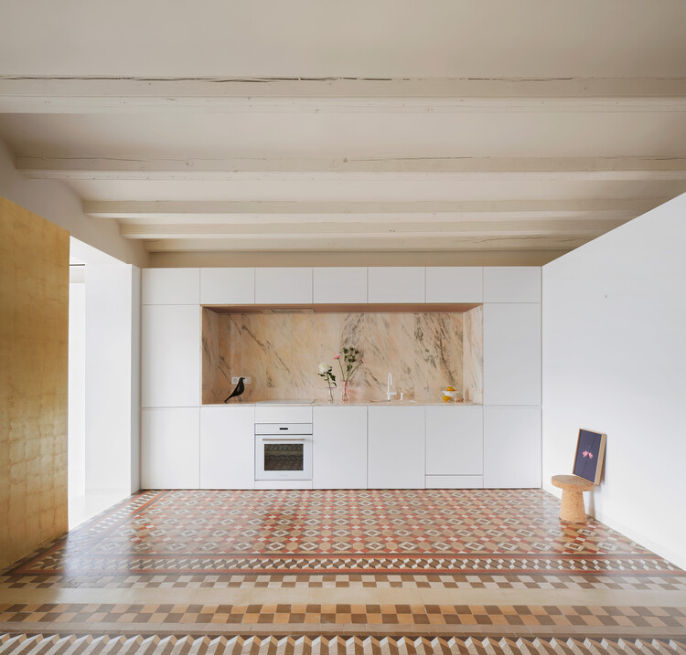 Квартира Rosegold / Рауль Санчес - Фотография интерьера, кухня, балка