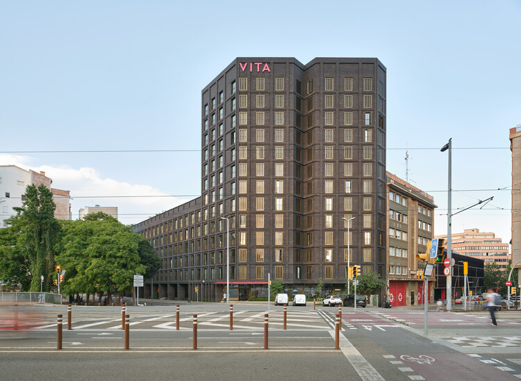 VITA22@ Здание / JPAM Architects - Фотография экстерьера, окна, городской пейзаж