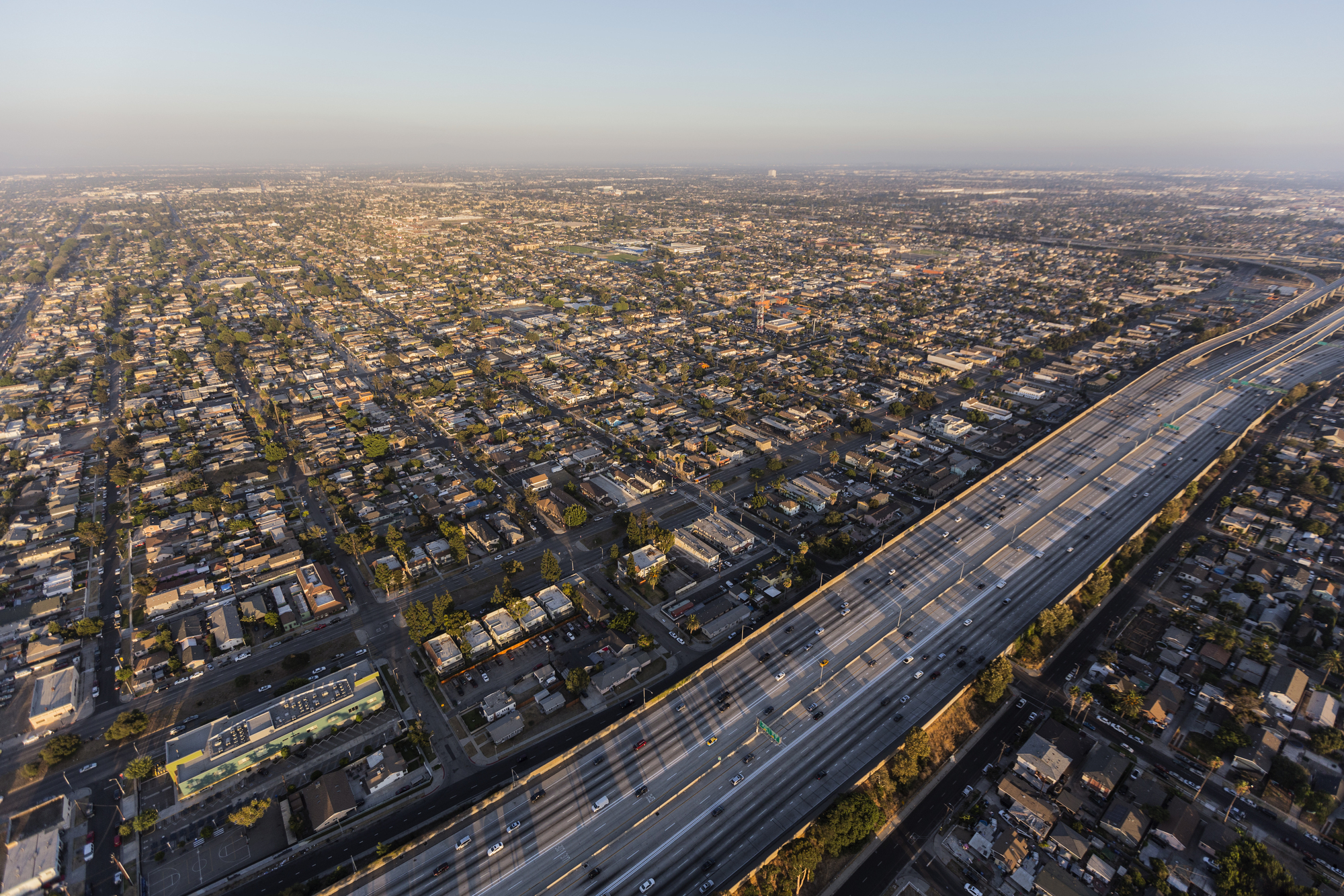 Как Лос-Анджелес борется с кризисом доступного жилья