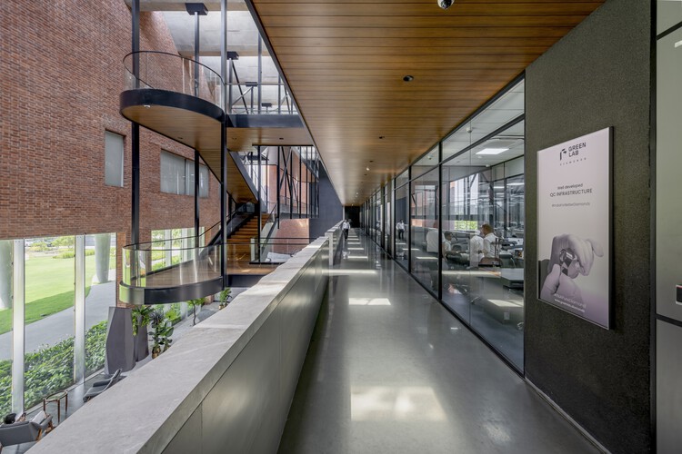 Greenlab Diamonds Factory / Дизайнерская рабочая группа - Фотография интерьера, лестниц, стекла, фасада