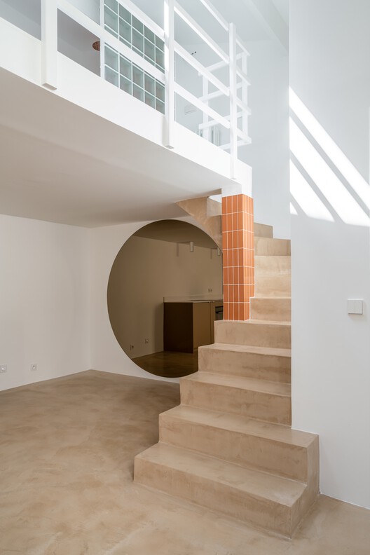 Petit Gervais Duplex / AJAR - Фотография интерьера, лестница