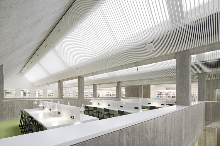 Приложение государственной библиотеки Вюртемберга / LRO GmbH & Co. KG Freie Architekten BDA - Фотография интерьера, кухня, окна, стекло, раковина