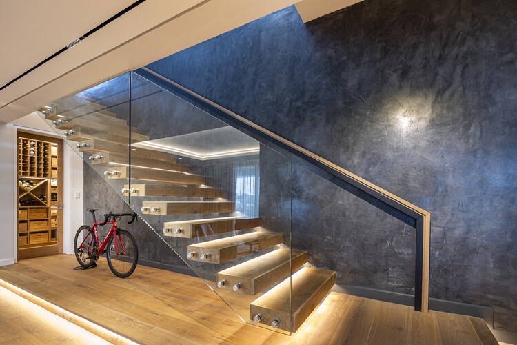 Casa á Beiramar / Metropole Architects - Фотография интерьера, лестницы, перила
