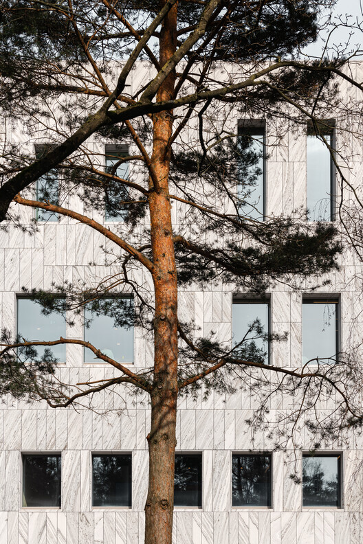 Компания Marga Klompé Building / Powerhouse – фотография экстерьера, окна