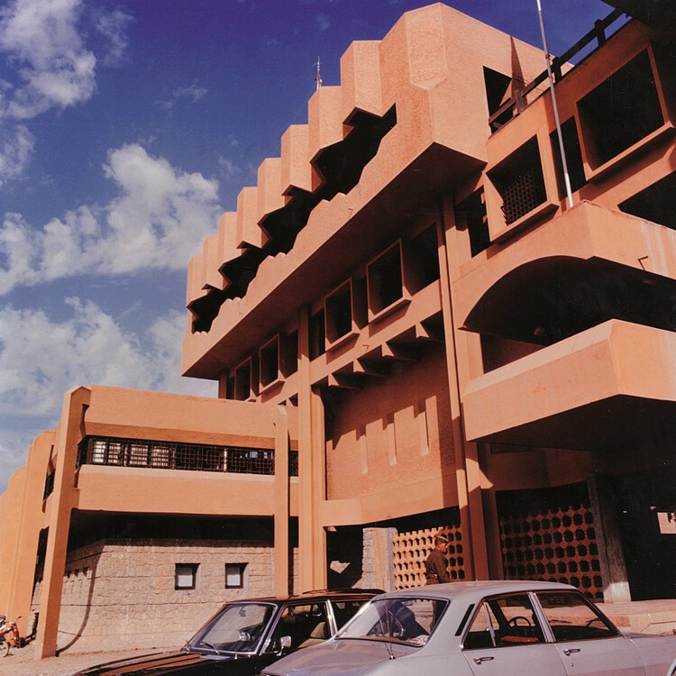 Наследие брутализма в архитектурном ландшафте Марокко после обретения независимости — изображение 2 из 18