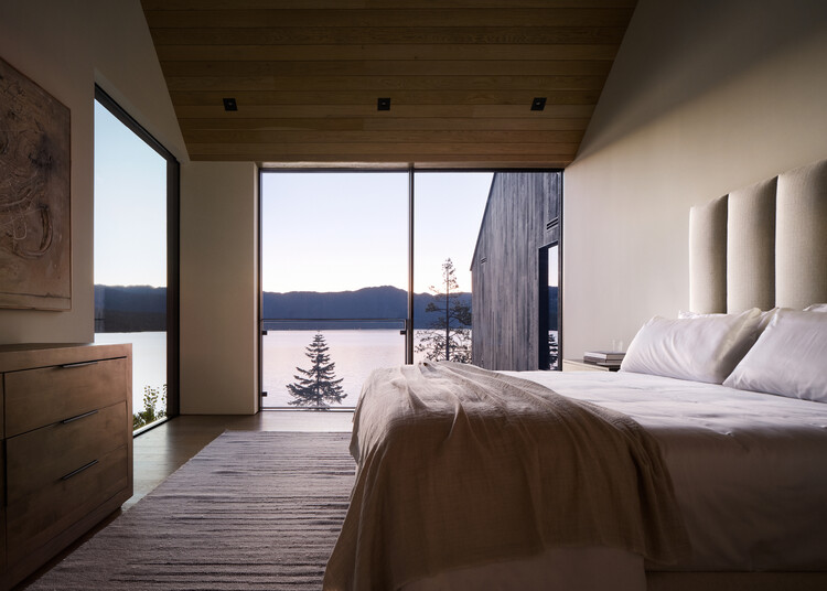 Каюты на озере Тахо / RO |  ROCKETT DESIGN - Фотография интерьера, спальня, кровать