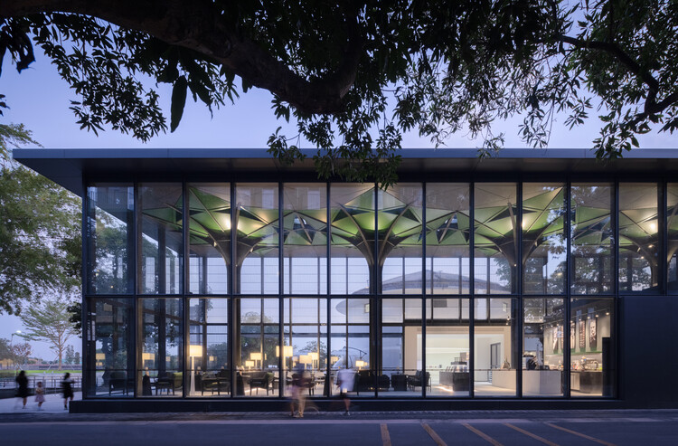 Книжный магазин Grand Granary библиотеки Avant-Garde / SEU-ARCH Art+Zen Architects - Фотография экстерьера, фасад