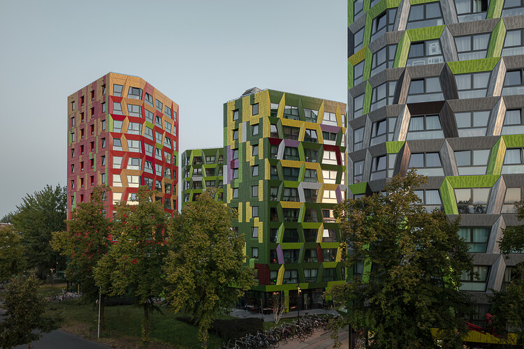 Апартаменты De Kwekerij / Arons & Gelauff Architecten - Фотография экстерьера, окна, городской пейзаж
