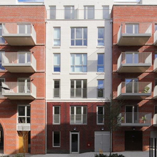Поместье Борн от Matthew Lloyd Architects рассчитано на «чрезвычайное долголетие»