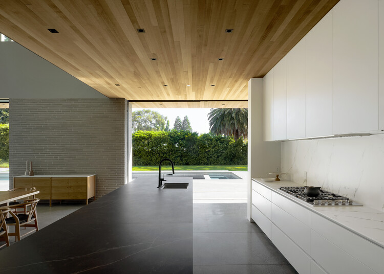 Хиллсборо Дом / RO |  ROCKETT DESIGN - Фотография интерьера, кухни, стула