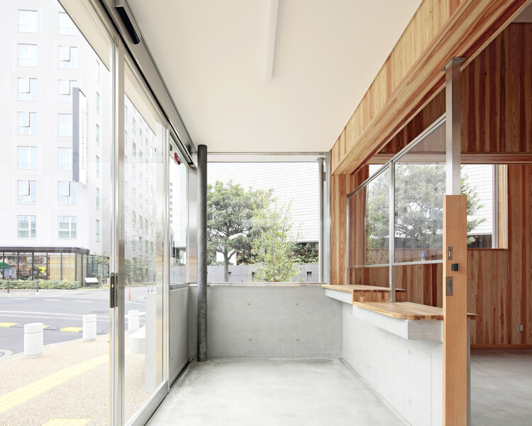 Полицейский участок Фукуяма Хигаси Экимаэ КОБАН / Архитектурная лаборатория Мэгуро — изображение 3 из 16