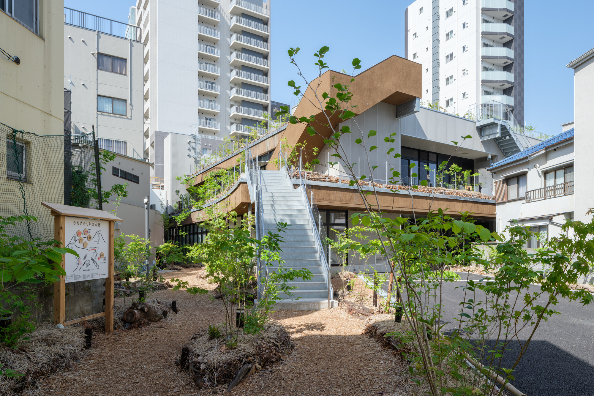 КАНАМЭ НО МОРИ: Коммерческое здание Keystone Forest / Nori Architects + Takada Landscape Design Co.
