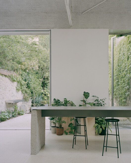 L'Atelier / A6A - Фотография интерьера, стол, стул