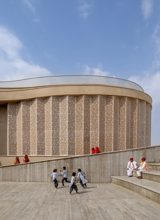 Общественный центр деревни Ноха / Sanjay Puri Architects - Экстерьерная фотография, фасад