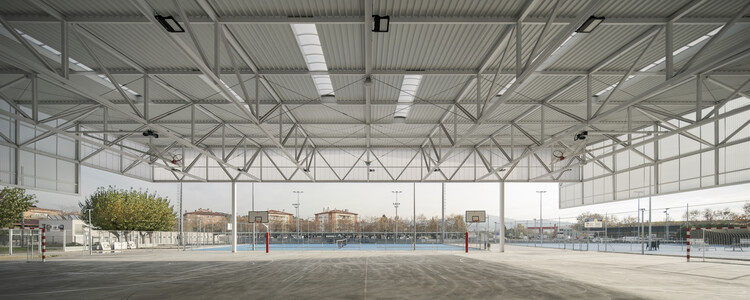 Спортивный комплекс в Пальехе / JPAM Architects + Masala Consultors — изображение 7 из 18
