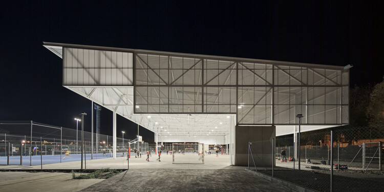 Спортивный комплекс в Пальехе / JPAM Architects + Masala Consultors - Экстерьерная фотография