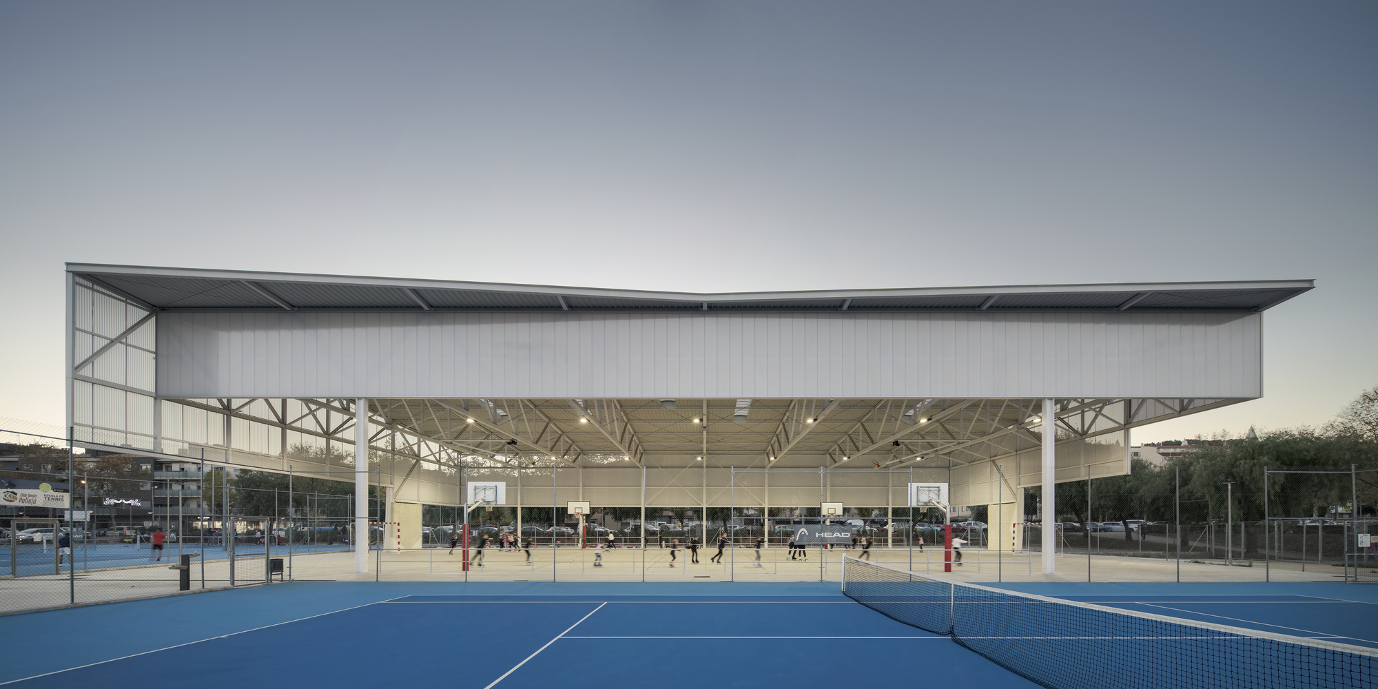 Спортивный комплекс в Пальехе / JPAM Architects + Masala Consultors