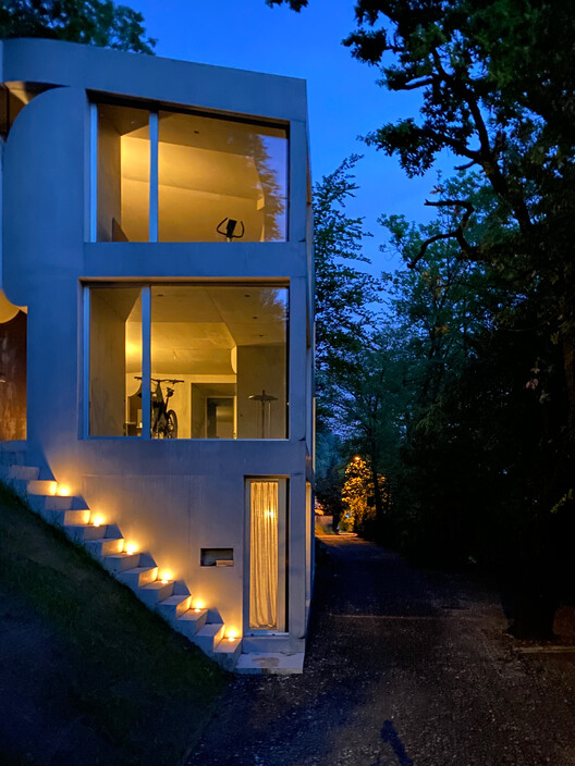 House C / celoria Architects - Экстерьерная фотография, фасад, лестница