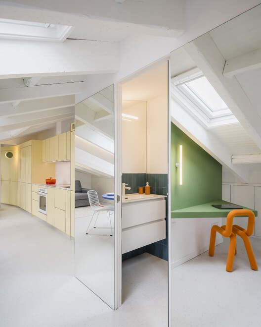 Flix House / gon Architects - Фотография интерьера, кухня, стул, стол