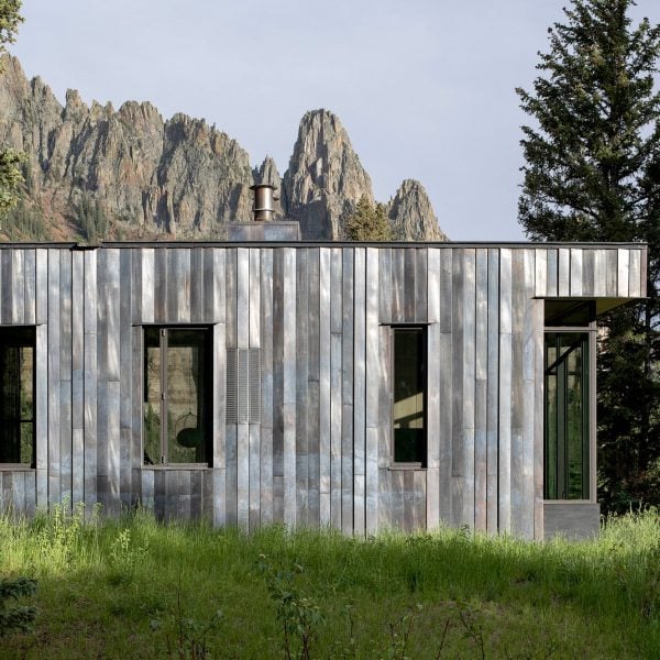 CCY Architects покрыла дом в Колорадо патинированной медью