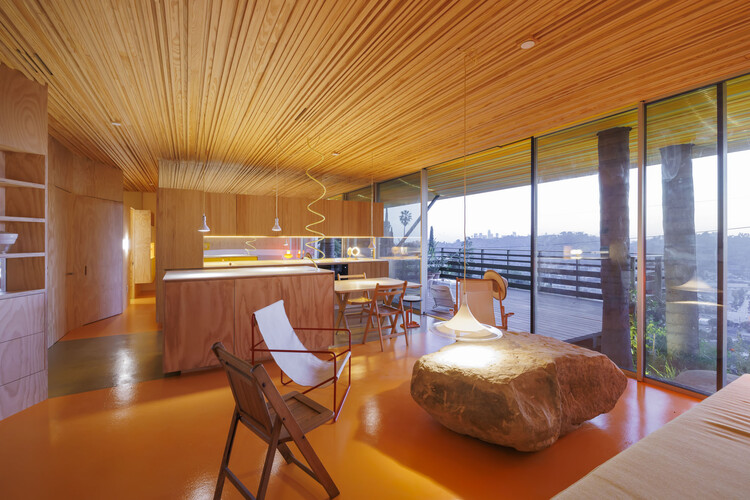 La Canaria House / Selgascano + Diego Cano - Фотография интерьера, кухня, стол, стул, балка