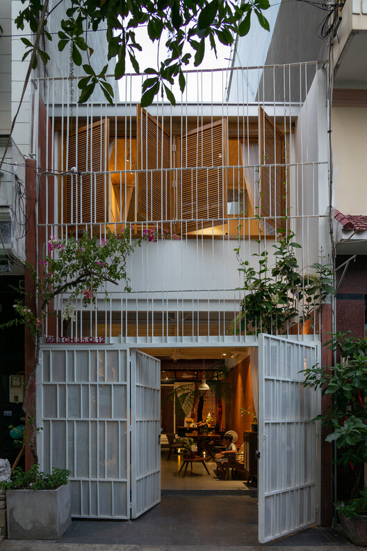 Дом Нхан Лан Ронг / THIA Architecture - Фотография интерьера, окон, фасада