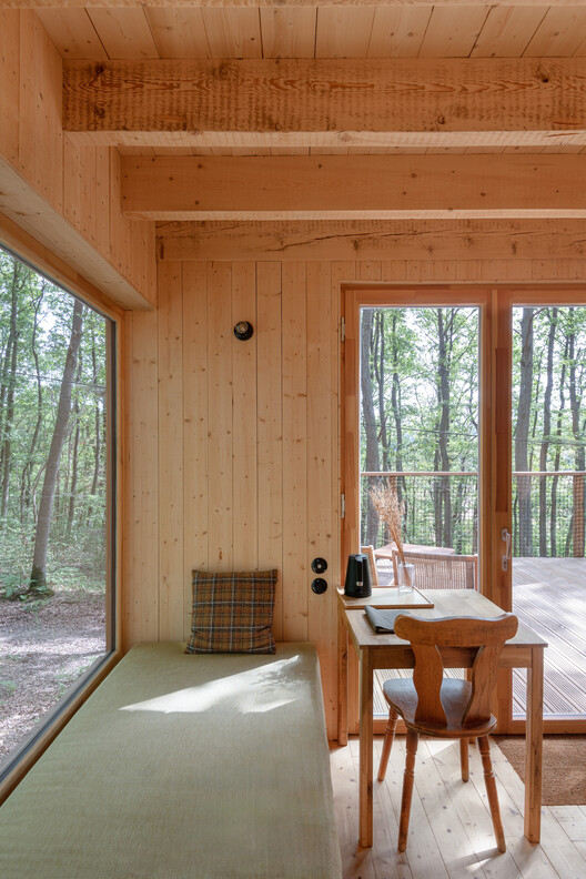 Youza Eco-Lodge / Rodaa Studio - Фотография интерьера, окна, балка