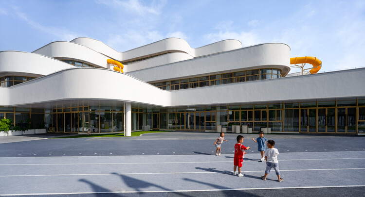 Детский сад Линьхай Сеченг / Ателье RenTian - Фотография экстерьера, окна, фасад