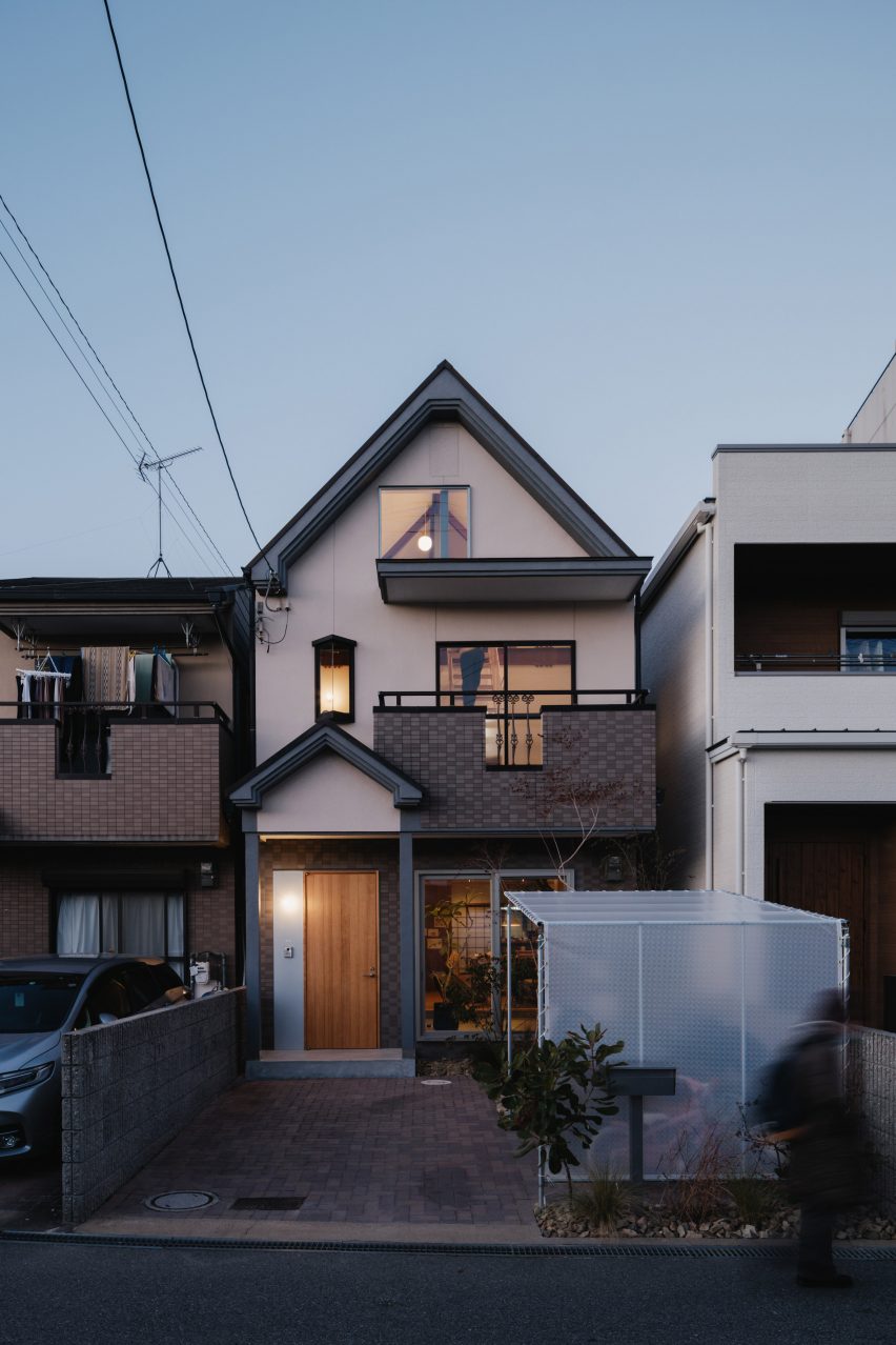 Экстерьер японского дома от Akio Isshiki Architects
