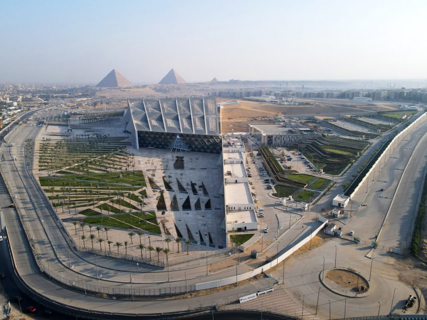 Вид с воздуха на Большой египетский музей в Гизе