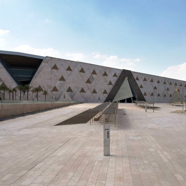 Большой Египетский музей запечатлен перед открытием в Египте