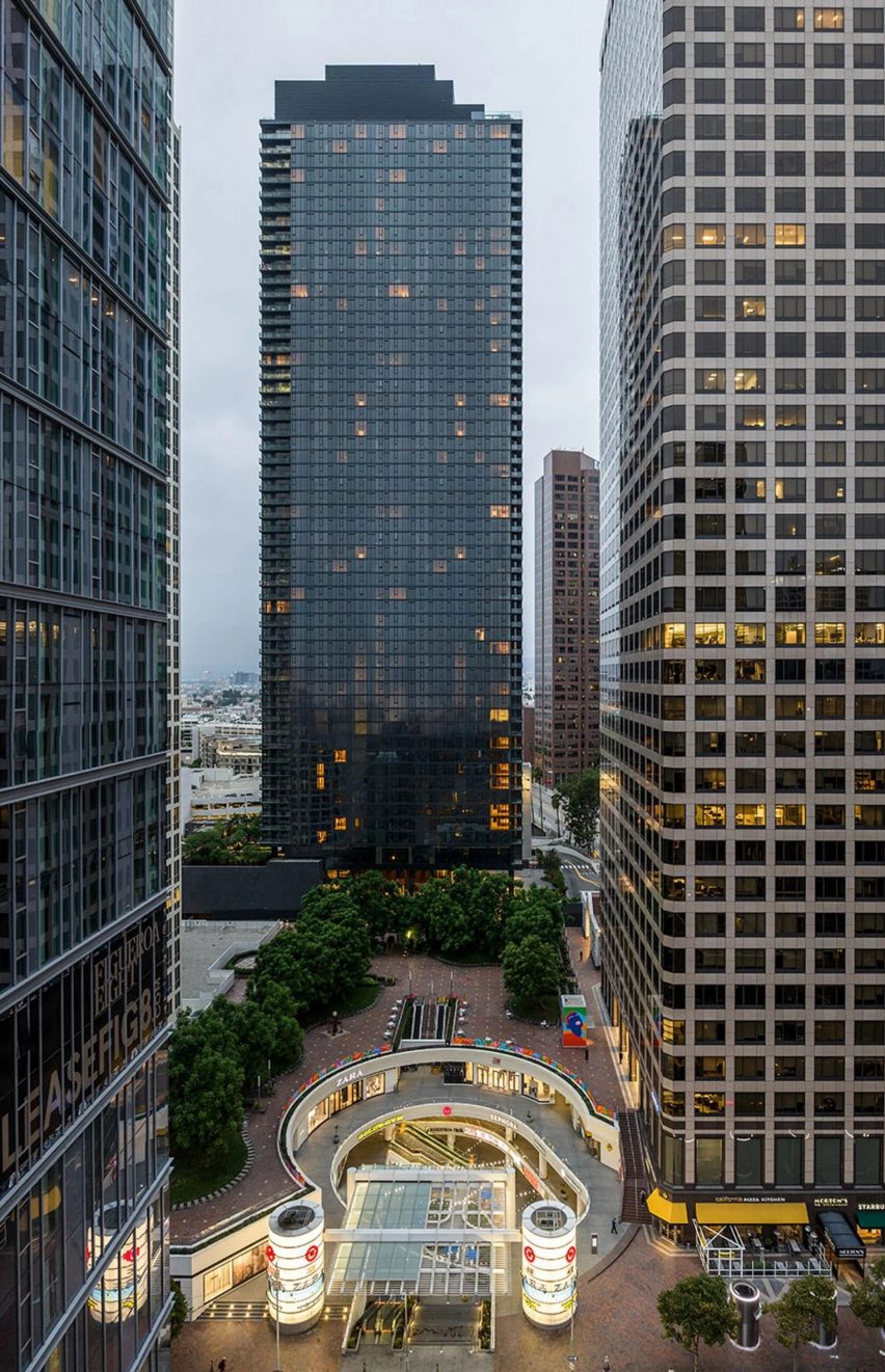 Жилой небоскреб Лос-Анджелес