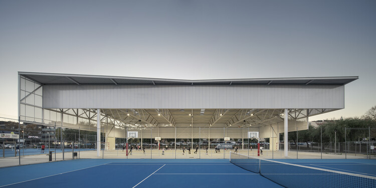 Спортивный комплекс в Пальехе / JPAM Architects + Masala Consultors — изображение 1 из 18